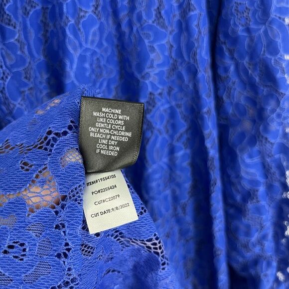 Torrid Top Women Size 4 Blue Floral Lace Button Up Shirt Sheer Blouse Romantic - Picture 8 of 8